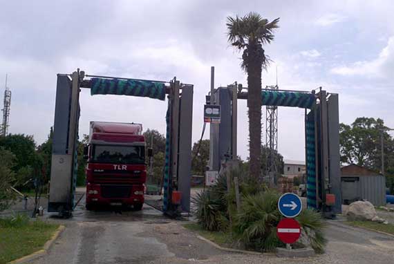 BO KOM 1K MION : lavage haute pression pour poids lourds à Vedène dans le Vaucluse (84)